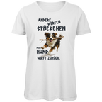Damen Premium Bio T-Shirt Andere werfen Stöckchen. Mein Hund wirft zurück